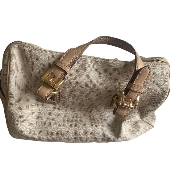 Michael Kors Monogram Tan and Cream Purse - Picture 2 of 12